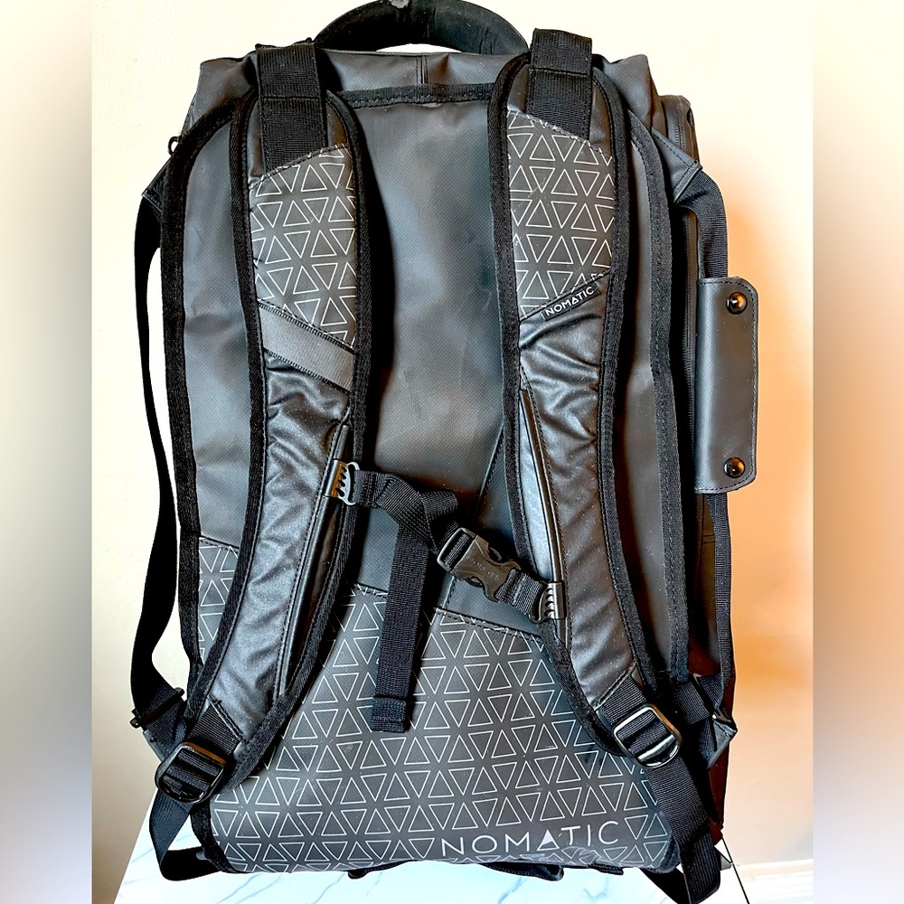 Nomatic Travel Backpack/Duffle Bag 40L Carry On